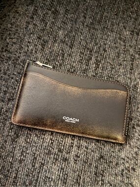 Coach New York Zip Card Case in Ruboff Glovetanned Loved Leather Black/Brown NWT